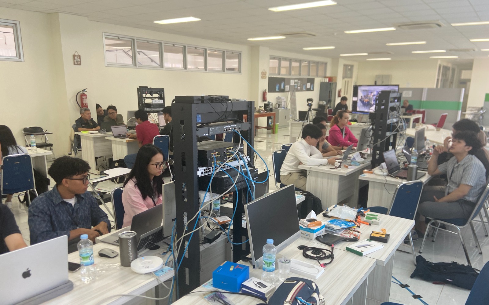 Laboratorium Ubiquitos And Networking